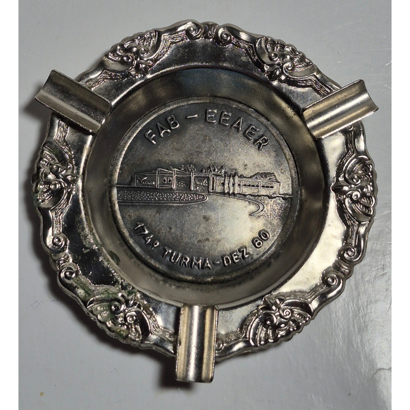 Vintage FAB EEAER 174 Turma Dez 80 Commemorative Silver Tone Metal Ashtray 4\ Vintage FAB EEAER 174 Turma Dez 80 Commemorative Silver Tone Metal Ashtray 4\