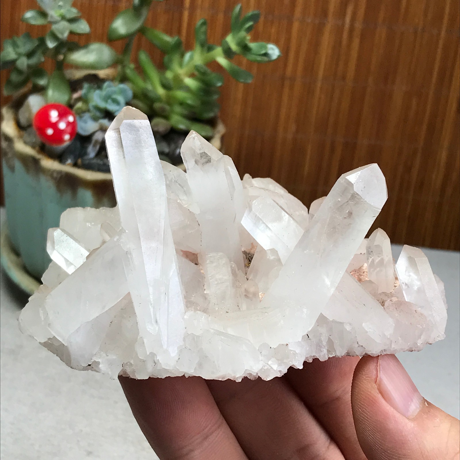 101-62-51mm Natural crystal clusters pretty Quartz Mineral Specimen 206g A7144
