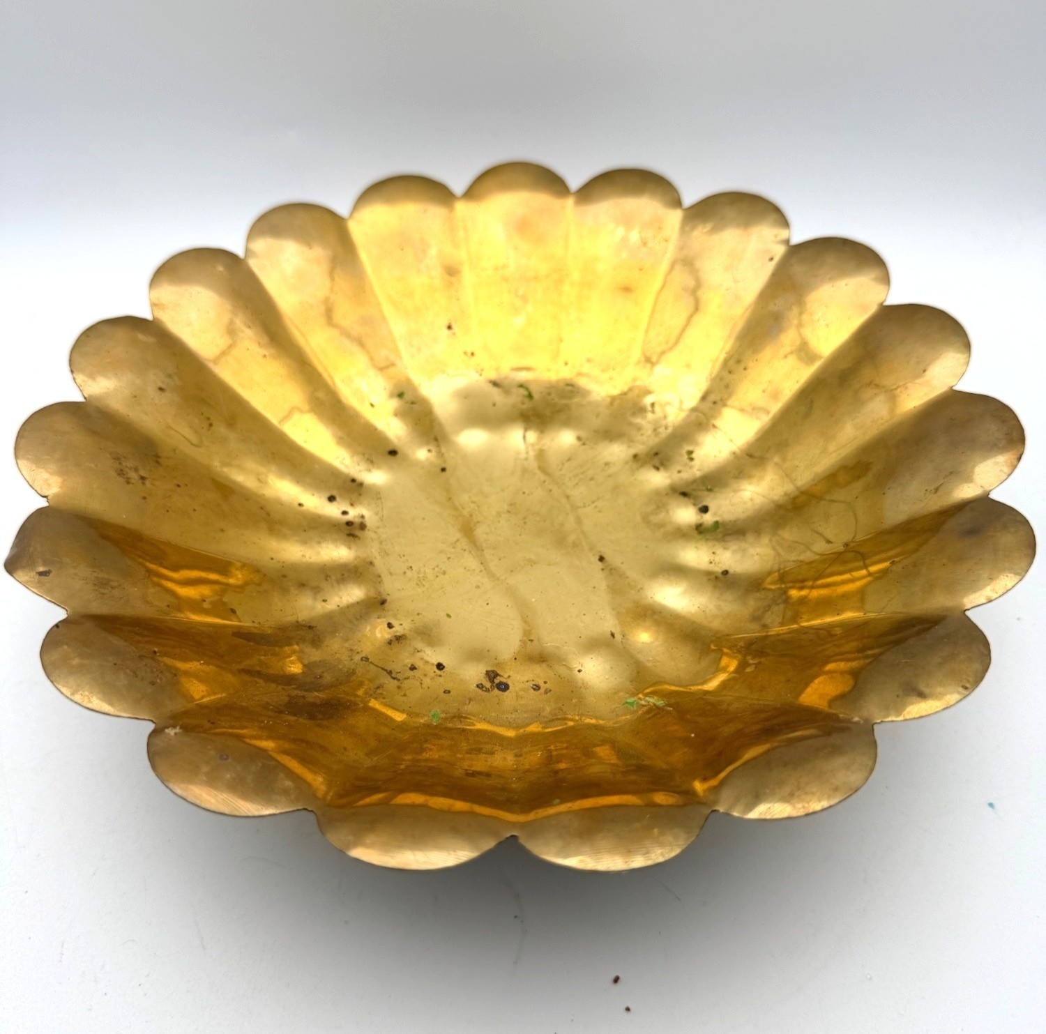 Vintage 3 Footed Brass Bowl Handcrafted Scalloped Fluted Mid Century India 9