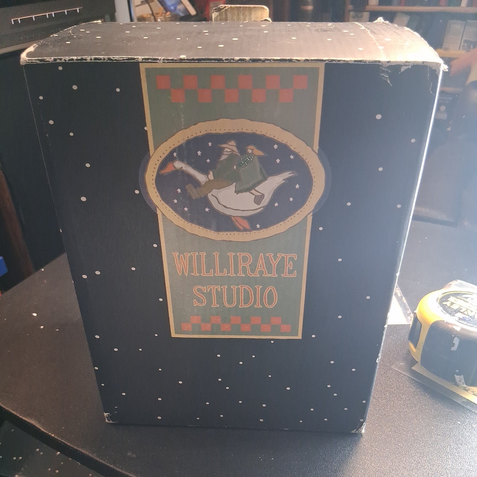 Vintage Williraye Studio Collectable Santa Figurine WW2404 extra special deliver