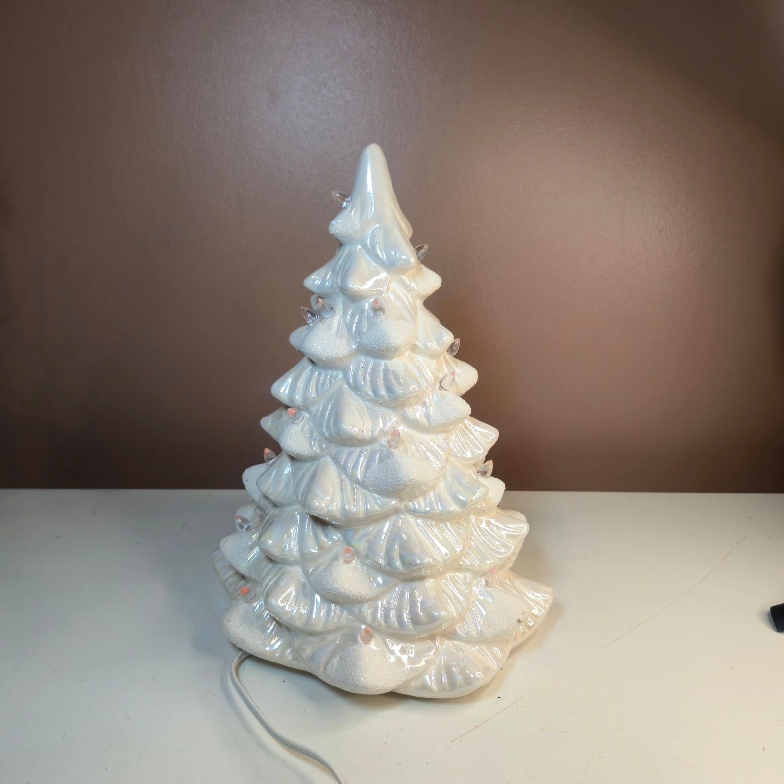 Vintage White Ceramic Christmas Tree With Glitter & Lights St. Nicholas Square 
