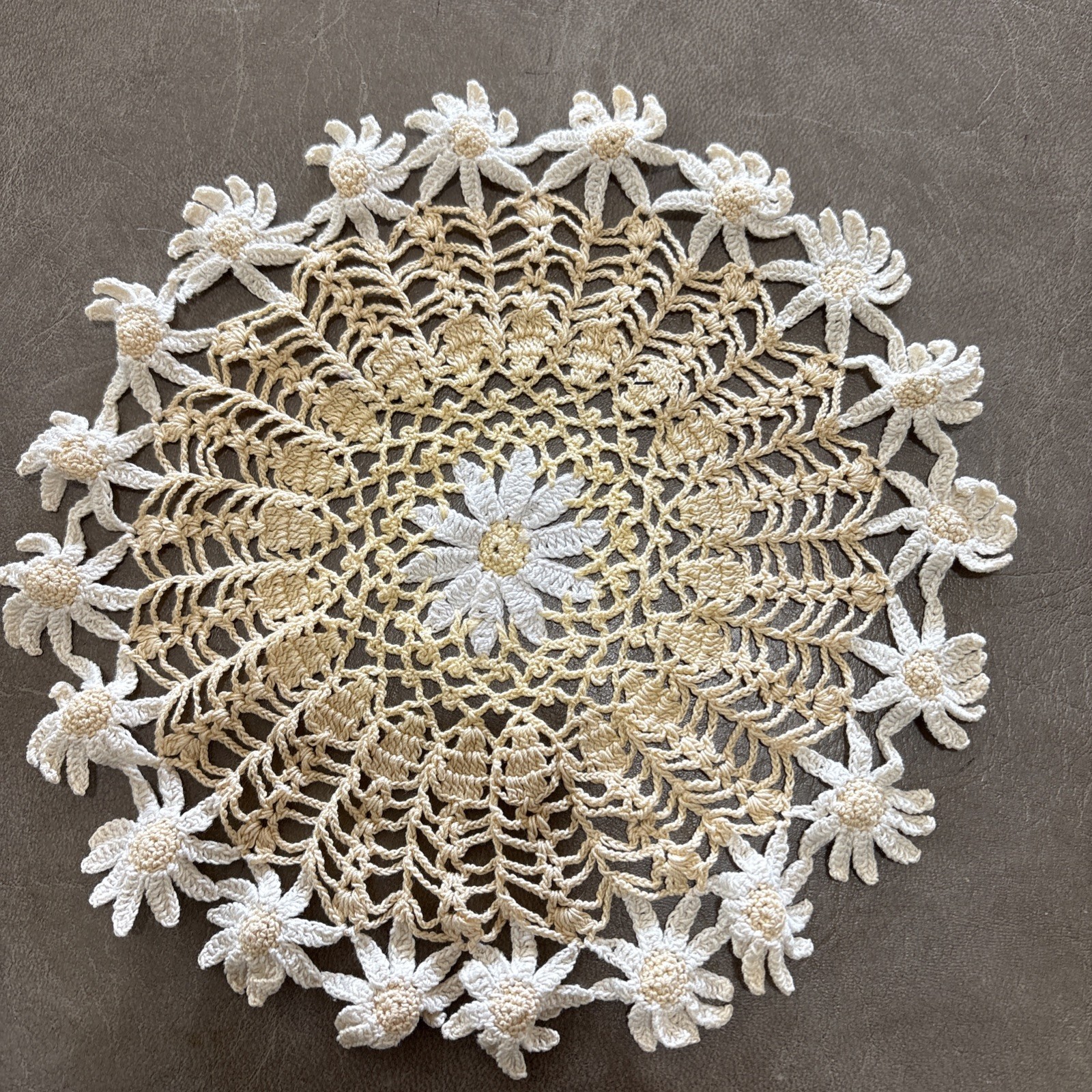 Beautiful Vintage Handmade Crochet Daisy Doily – 8 inch Beautiful Vintage Handmade Crochet Daisy Doily – 8 inch