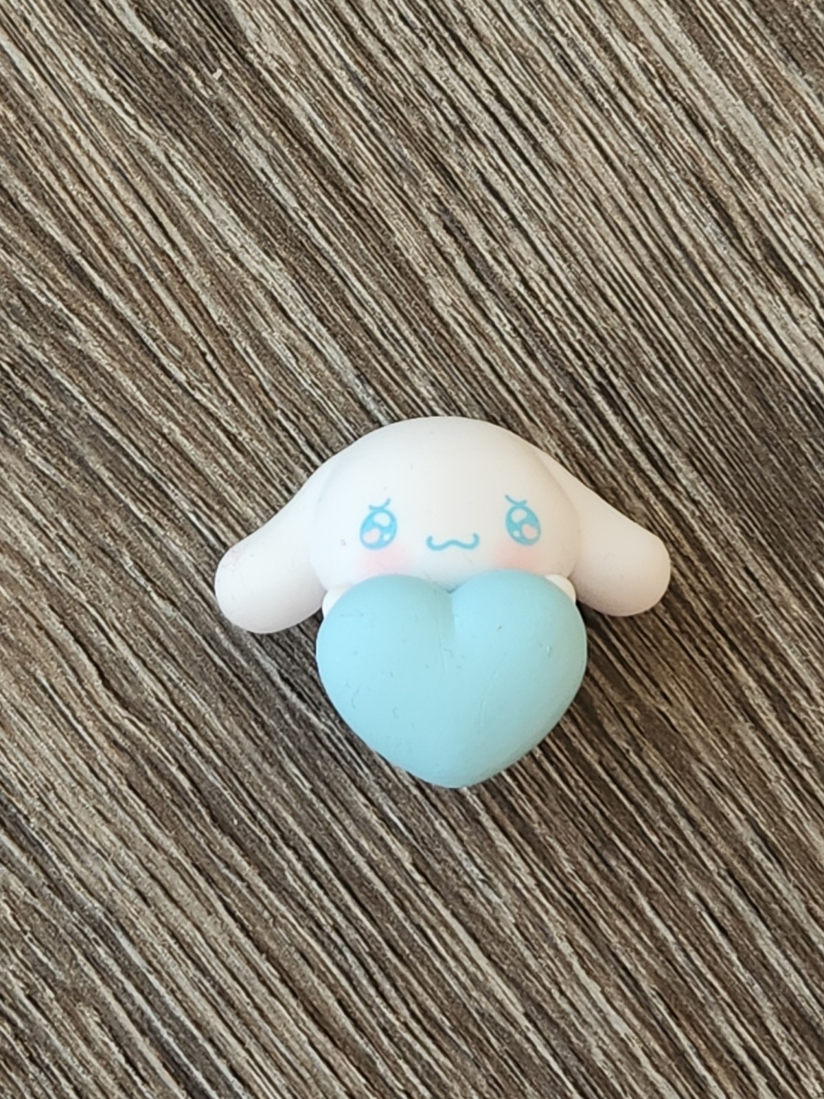 Tiny Sanrio Cinnamoroll with Heart Figurine Tiny Sanrio Cinnamoroll with Heart Figurine
