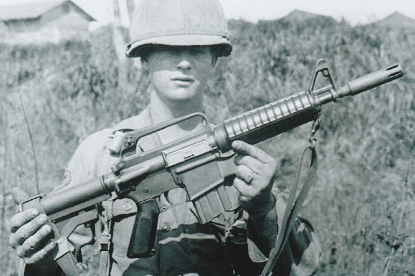 Vietnam War Photo -- US Soldier With Rifle... Vietnam War Photo -- US Soldier With Rifle...