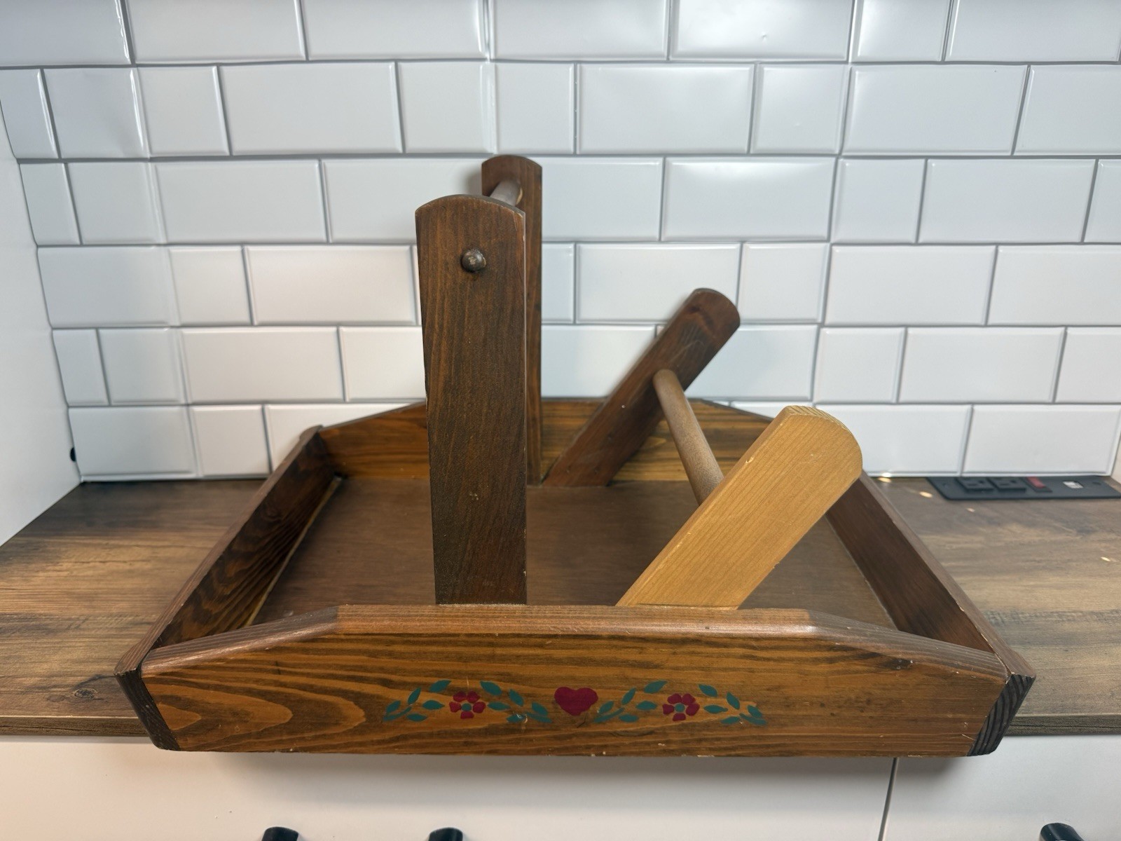 Vtg Verna Wood Works Wooden Yarn Dispenser Butler Caddy Tabletop Workstation Vtg Verna Wood Works Wooden Yarn Dispenser Butler Caddy Tabletop Workstation