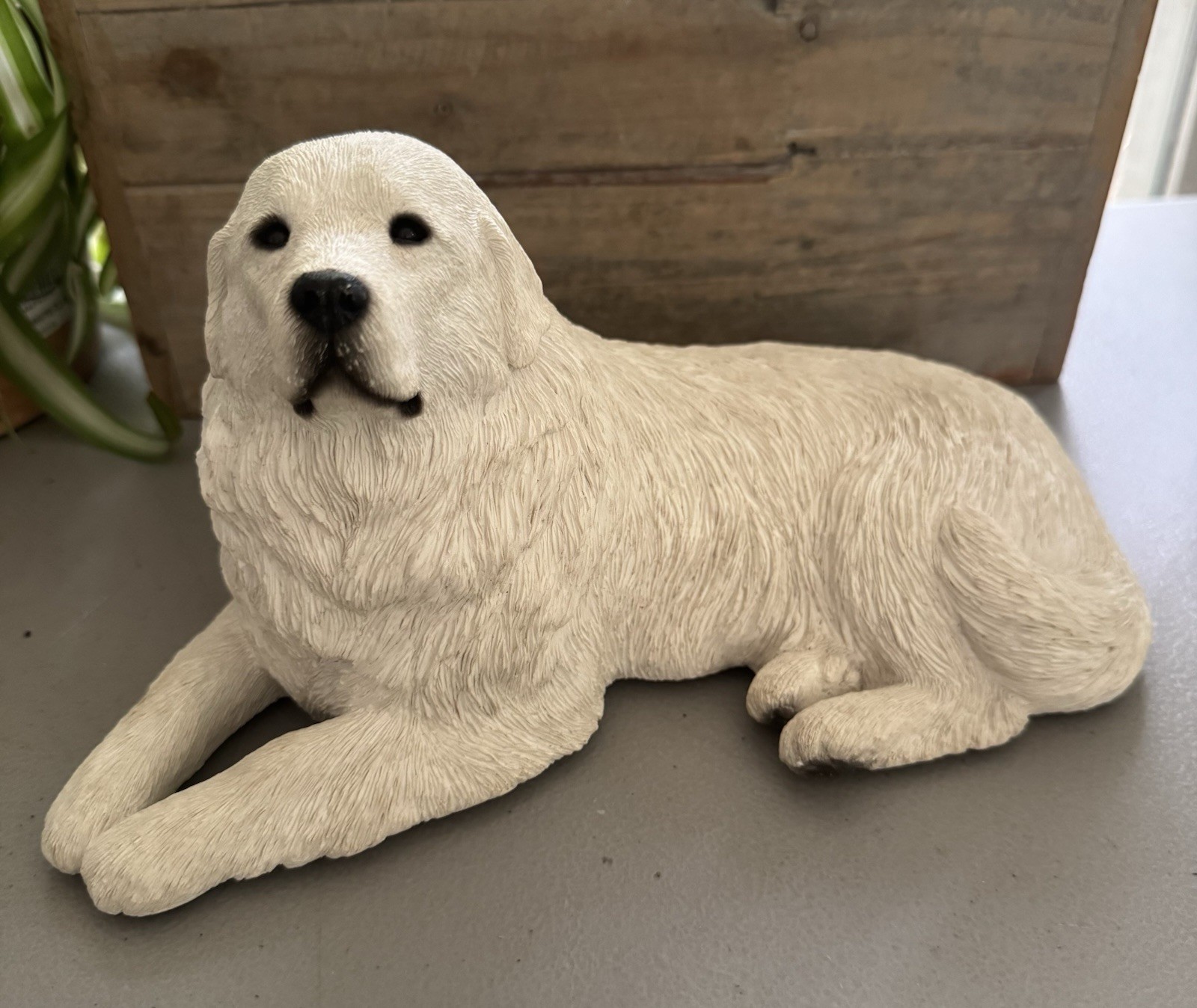 Sandicast Great Pyrenees Dog Sculpture #366 Hand Painted USA Figurine