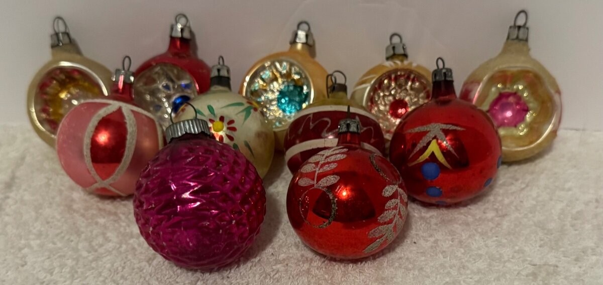 Vintage Christmas Tree Glass Indent Ornaments Santa Land 10 In Original Box