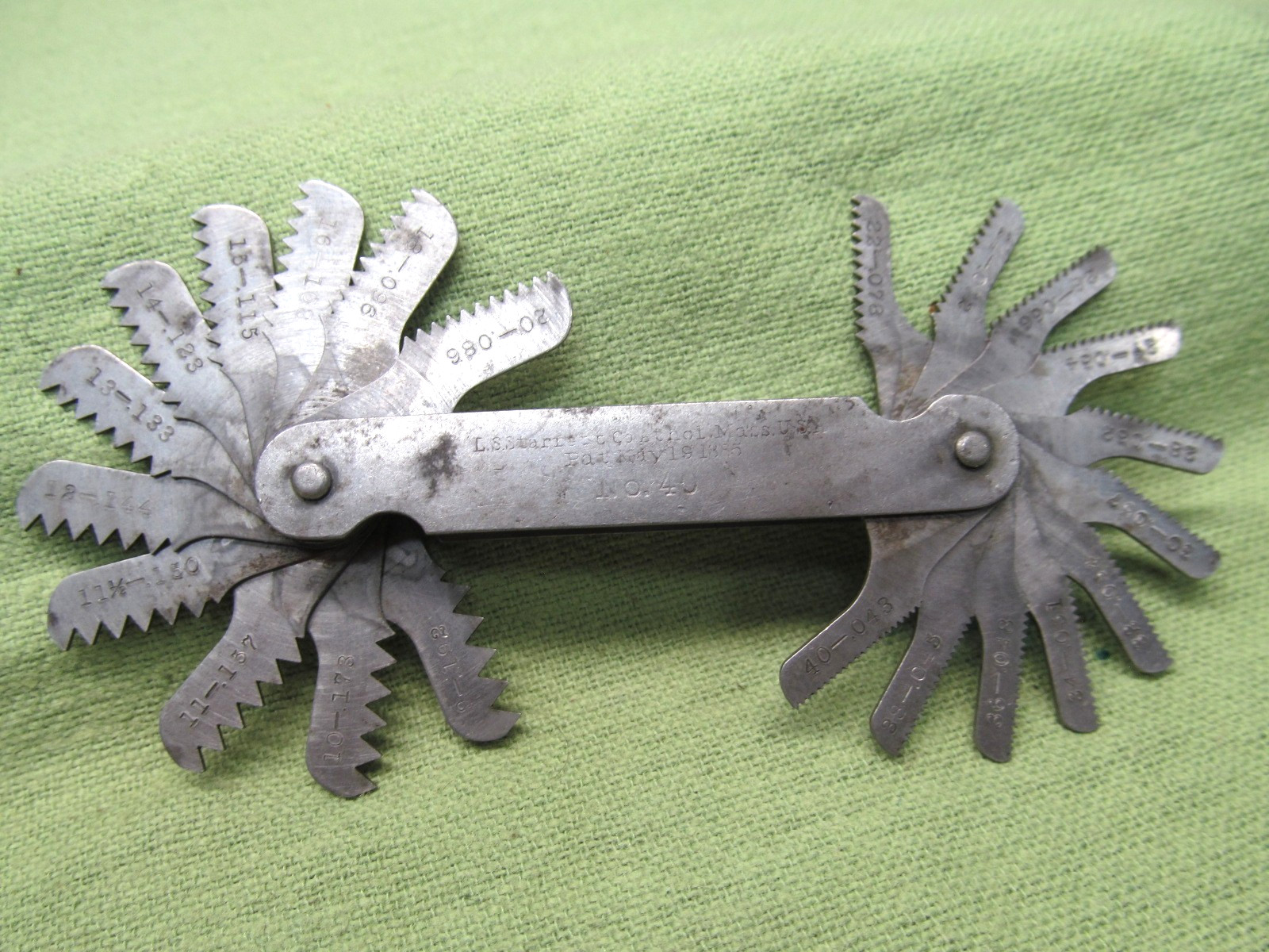 Antique L.S. Starrett No.40 Thread Pitch Gauge - 1885 Patent Date - 9 to 40 TPI
