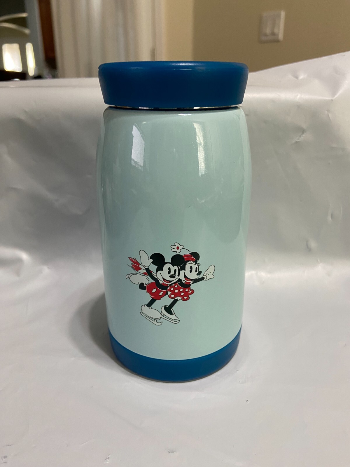 Disney Treasures Mickey and Minnie Mouse Thermos 8oz Disney Treasures Mickey and Minnie Mouse Thermos 8oz