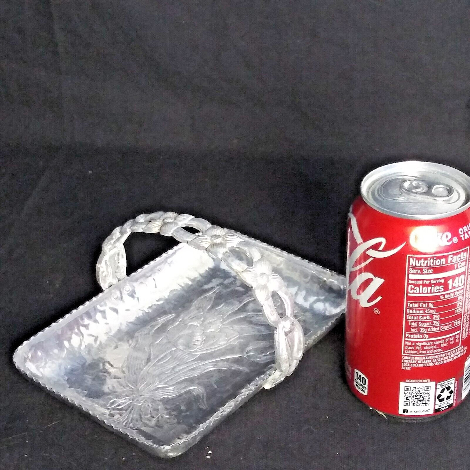 Vtg Hammered Aluminum Rectangular Tray w Flowers & Basket Handle 6 7/8\