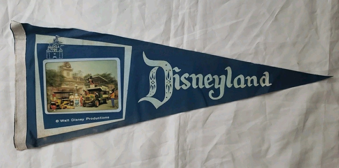 RARE Vtg 1960s Disneyland Walt Disney Productions Lenticular Blue Photo Pennant RARE Vtg 1960s Disneyland Walt Disney Productions Lenticular Blue Photo Pennant