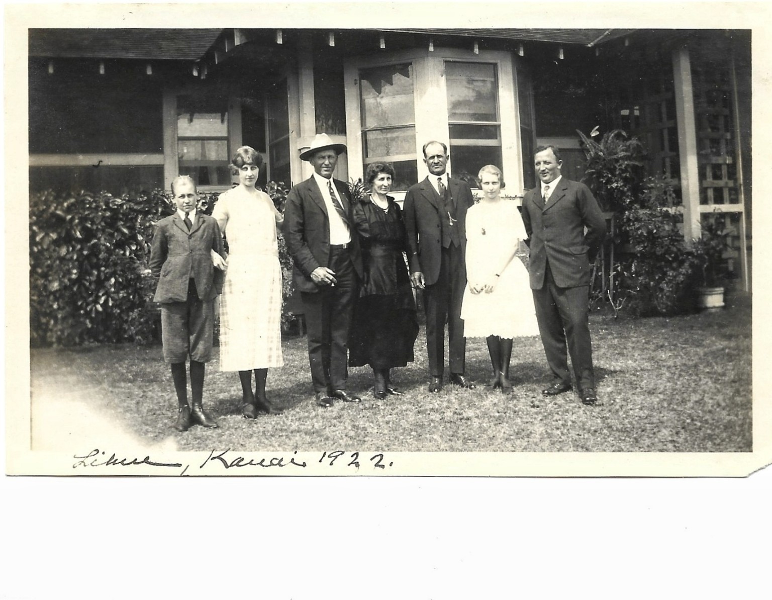 LIHUE KAUAI Vintage Old 1920s Photo People Family in Hawaii House Men Women 1922