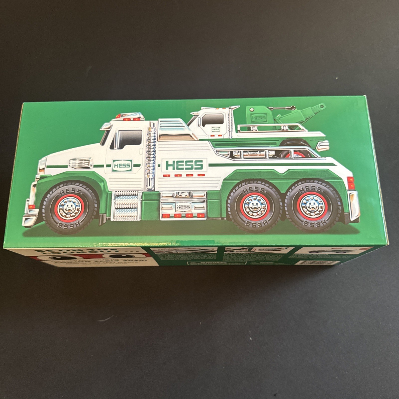2019 Hess Tow Truck Rescue Team w/ Rescue Vehicle NEW IN BOX NIB 2019 Hess Tow Truck Rescue Team w/ Rescue Vehicle NEW IN BOX NIB