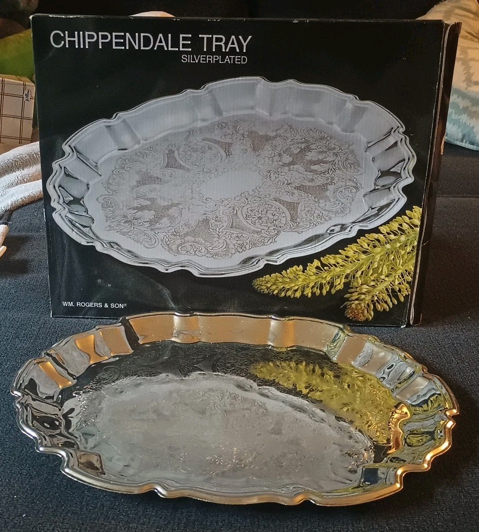 Chippendale Silverplated WM Rogers& Sons Oval Serving Platter Size 14.5\ Chippendale Silverplated WM Rogers& Sons Oval Serving Platter Size 14.5\