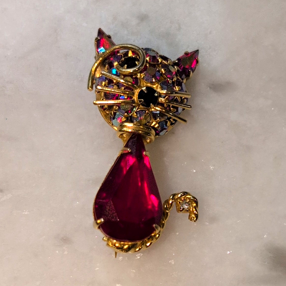 Warner Gold Tone Rhinestone Cat Brooch Pin w/ Red Dangle Body