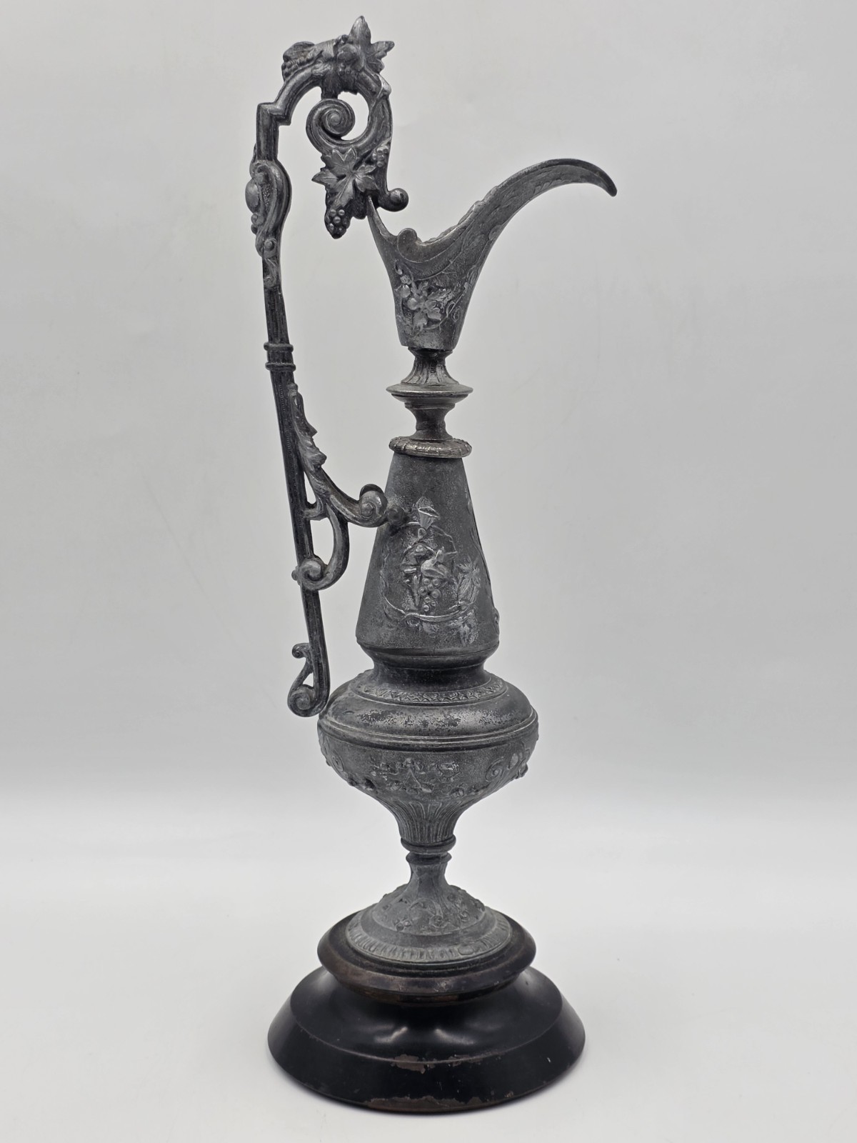 Antique Victorian Ewer Pitcher Mantle spelter Renaissance Revival Grapevine. 16