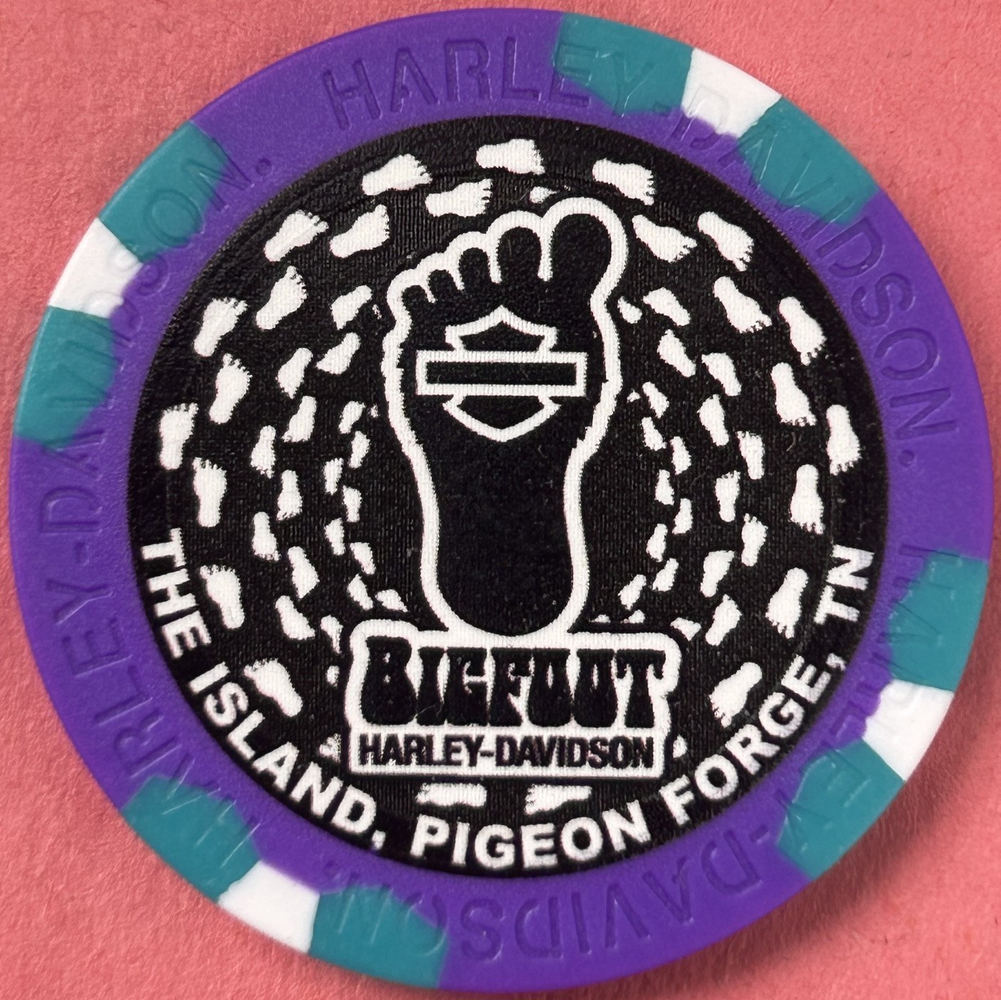 NEW Harley Davidson Wide Print Poker Chip Bigfoot HD in Pigeon Forge, Tennessee NEW Harley Davidson Wide Print Poker Chip Bigfoot HD in Pigeon Forge, Tennessee