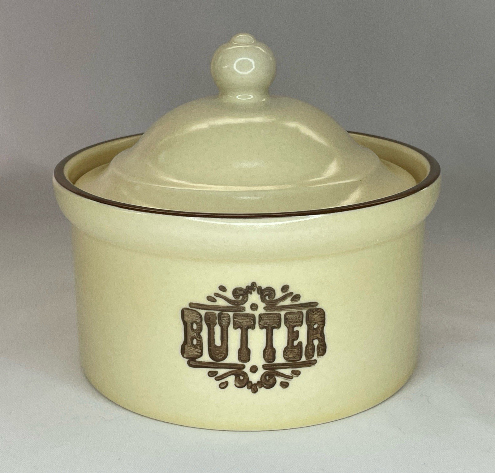 Pfaltzgraff VILLAGE Butter Tub And Lid EUC Pfaltzgraff VILLAGE Butter Tub And Lid EUC