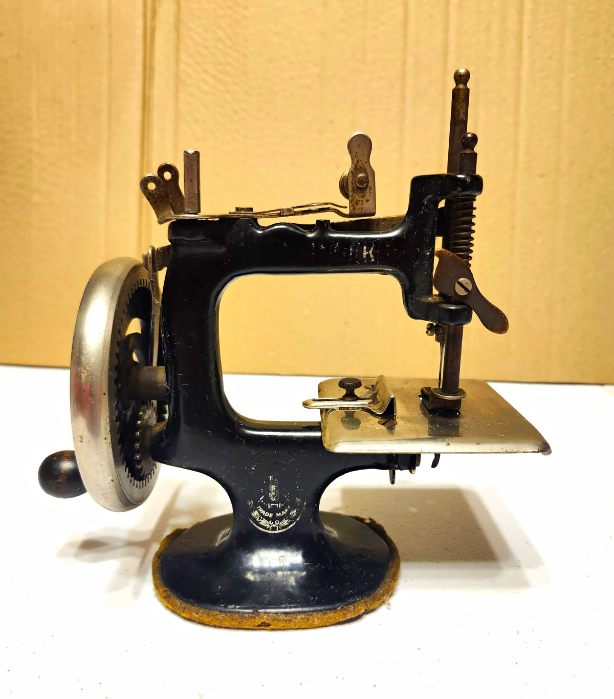 Vintage Singer Mini Sewing Machine