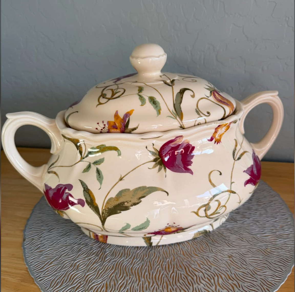 Large Vintage CIC Certified International Soup Tureen Made in Italy 15\
