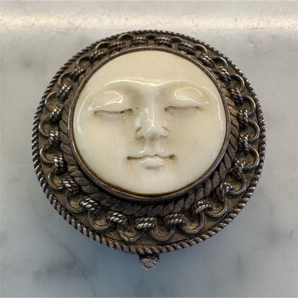 Vintage Sajen, 925 Sterling Silver, Hand-Carved Moon Goddess Trinket Box Vintage Sajen, 925 Sterling Silver, Hand-Carved Moon Goddess Trinket Box