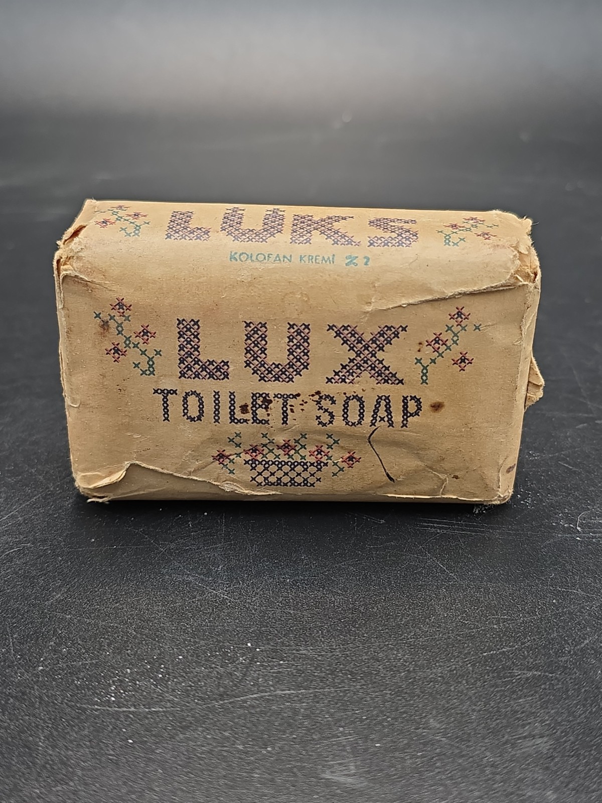 Vintage LUX Toilet Soap - The screen star's own beauty soap - Lever Bros. *READ*