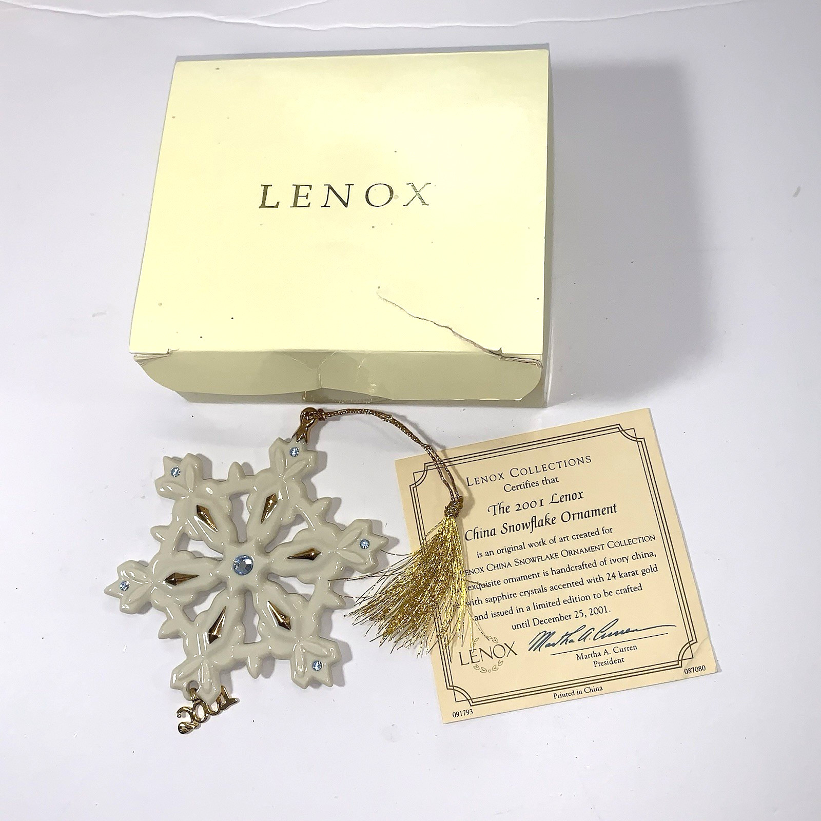 2001 Vintage Lenox China Snowflake Ornament With Box & Certificate