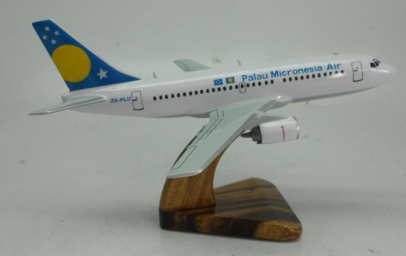 B-737 Palau Micronesia B737 Airplane Desktop Wood Model Regular 