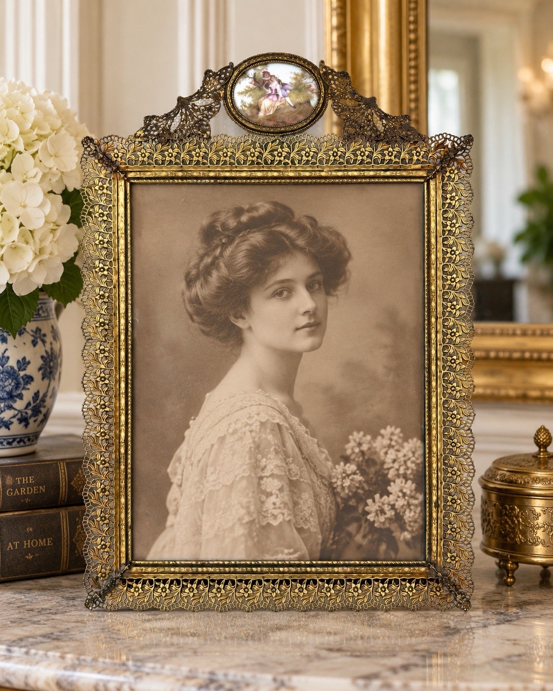 Rare Ornate Gilt Brass Filigree 7x9 Picture Frame Porcelain Courting Medallion