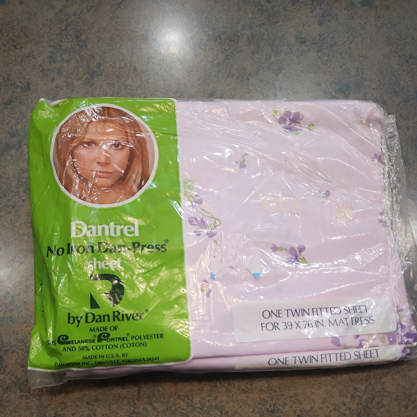 Vintage Dantrel Twin Fitted Sheet Dantrel Floral - Made in USA 39 x 76 No Iron Vintage Dantrel Twin Fitted Sheet Dantrel Floral - Made in USA 39 x 76 No Iron