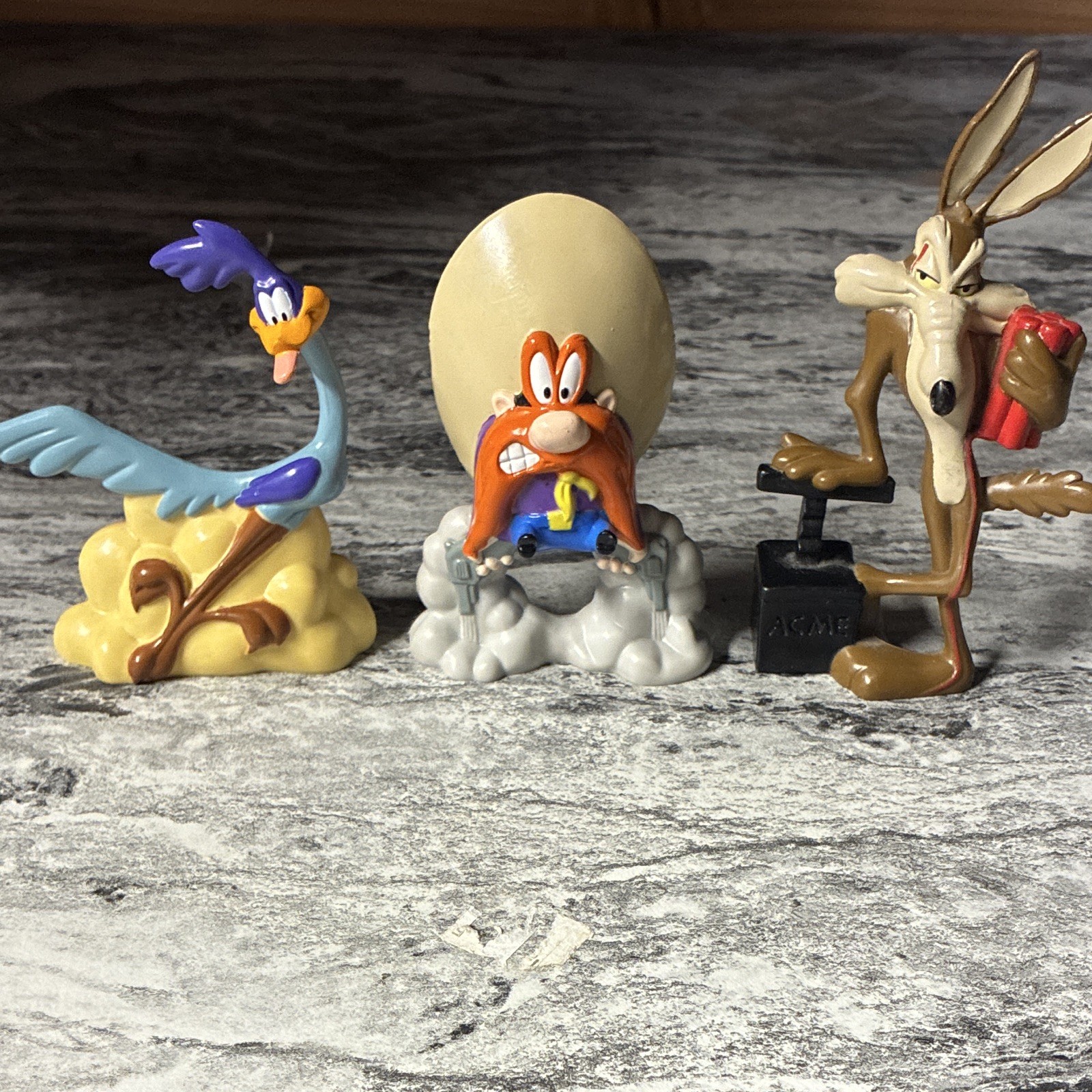ACME Looney Tunes Road Runner, Wile E. Coyote & Yosemite Sam Plastic Figurines