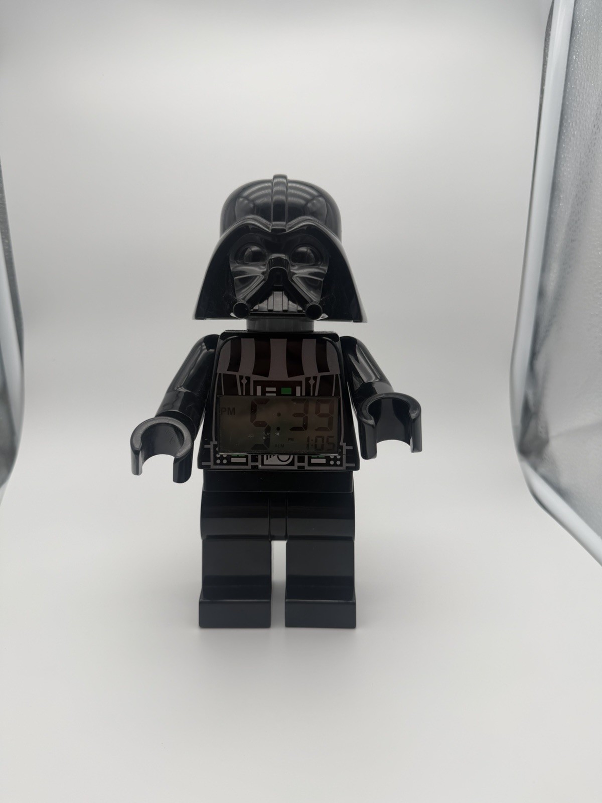 LEGO Star Wars Darth Vader Mini-Figure Digital Alarm Clock 9 LEGO Star Wars Darth Vader Mini-Figure Digital Alarm Clock 9