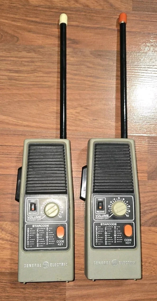 AS IS WORKS BUT WEAK Set Pair General Electric Handheld Walkie Talkies # 3-5954A