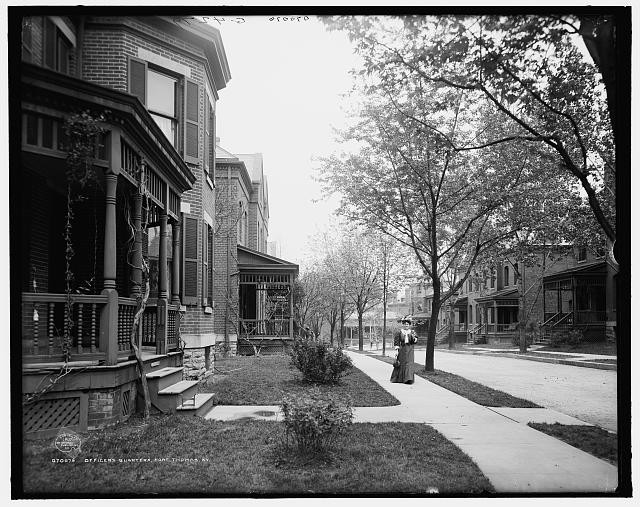 Photo:Fort Thomas Ky Officers Quarters 1900s Army Housing Street View