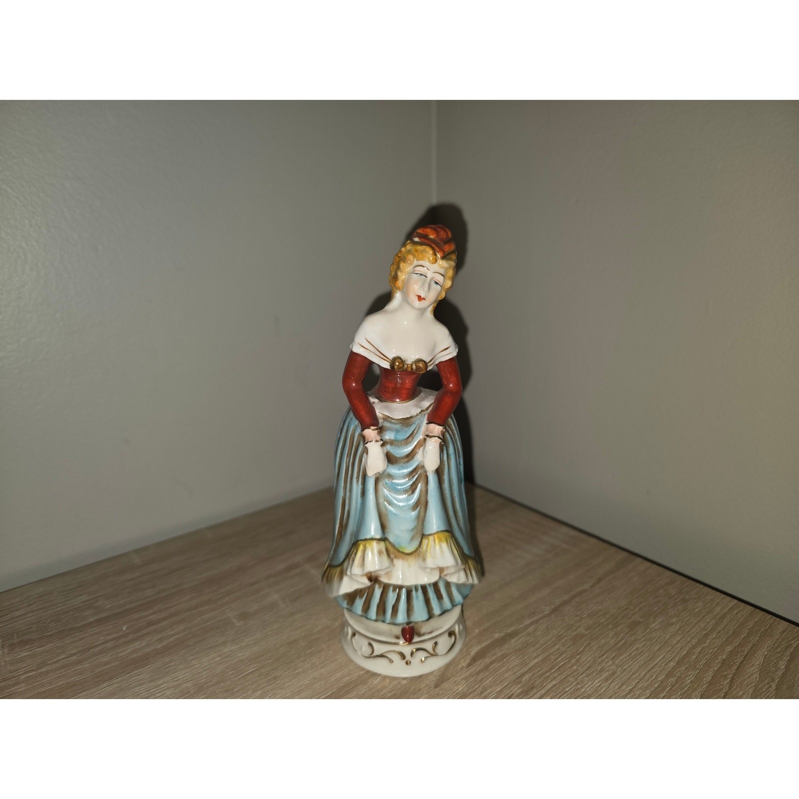 Vintage Moriyama Occupied Japan Porcelain Colonial Lady Figurine Red Blue 1020