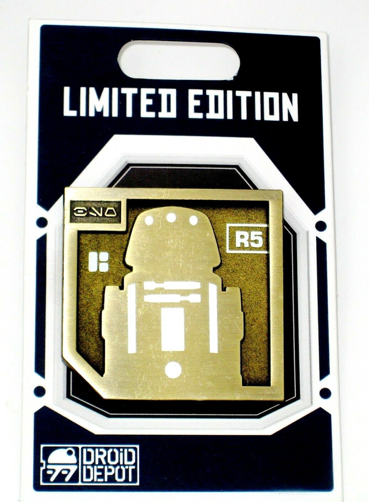 New LE Disney R2-D5 Pin of the Month STAR WARS Droid R2D5 NEW R2 D5 Bas Relief