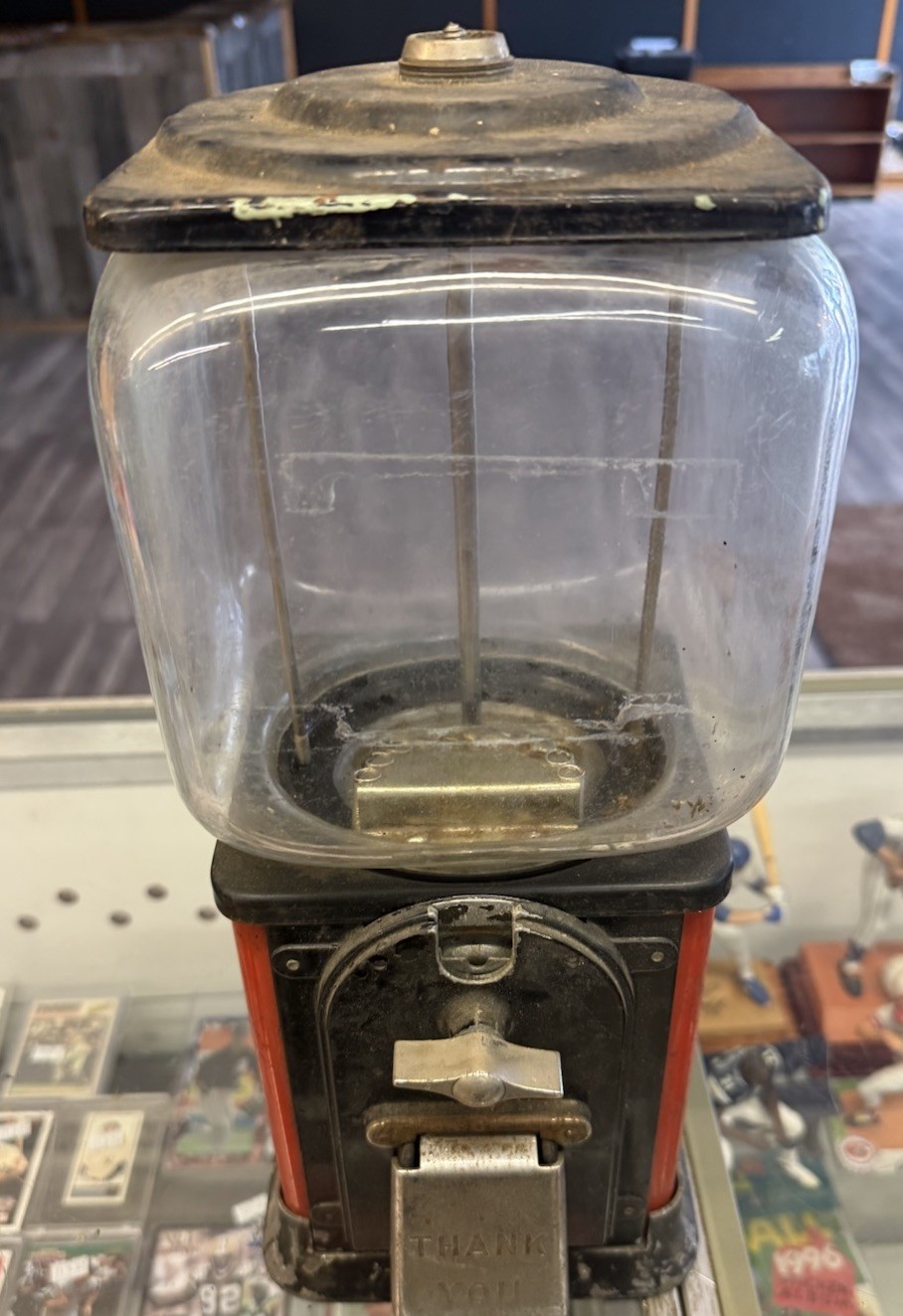 Coin-op Victor  1¢ Penny Gumball Machine Original Square Globe