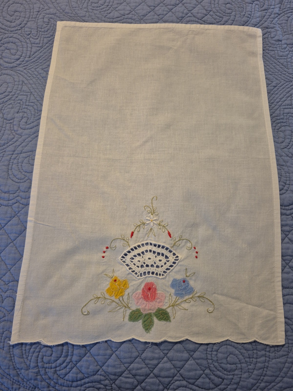 2 Vintage Floral Applique Hand Towels With Crochet Inserts