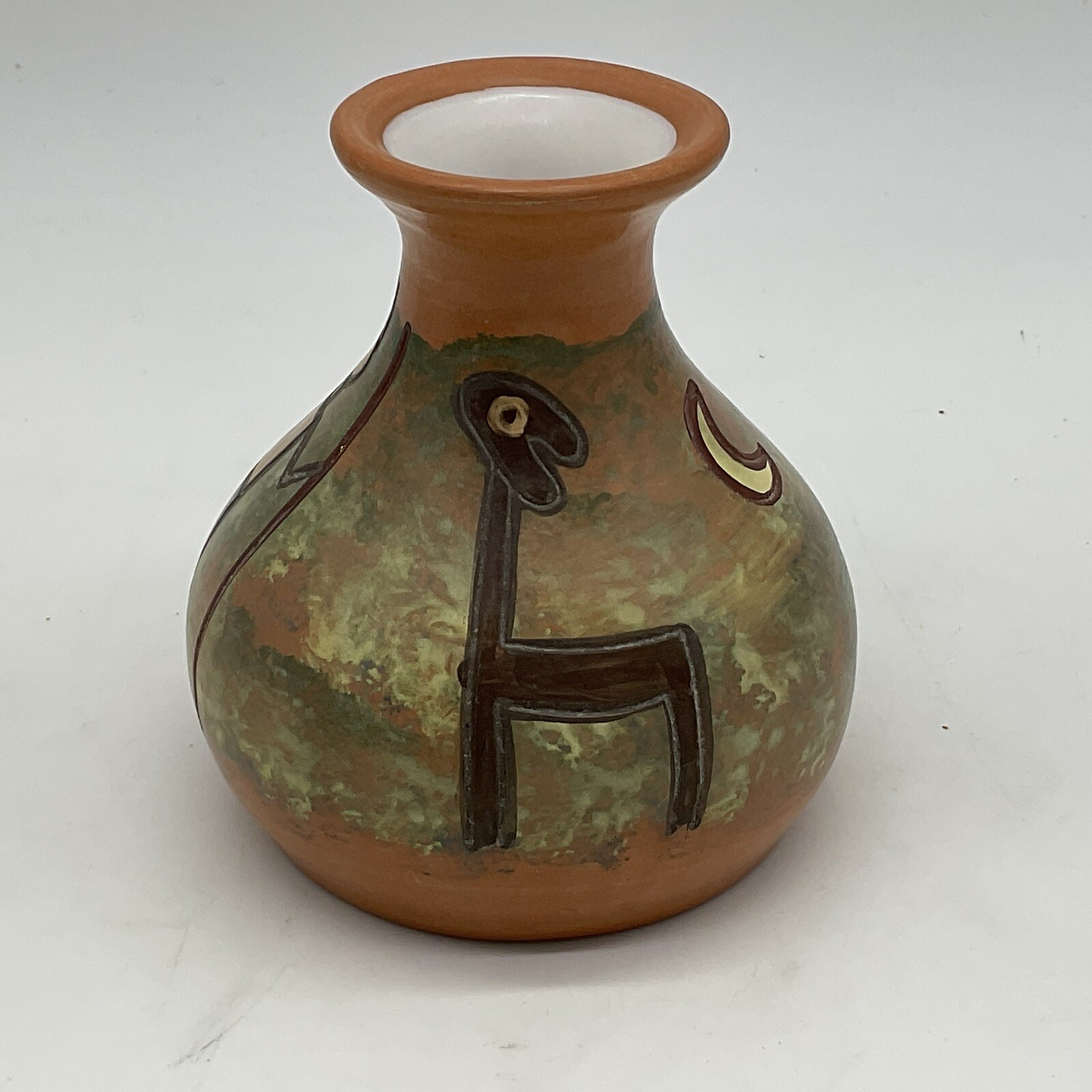 Seminario pottery Made In Peru Clay Pot 4.5 Inches Tall Hand Painted