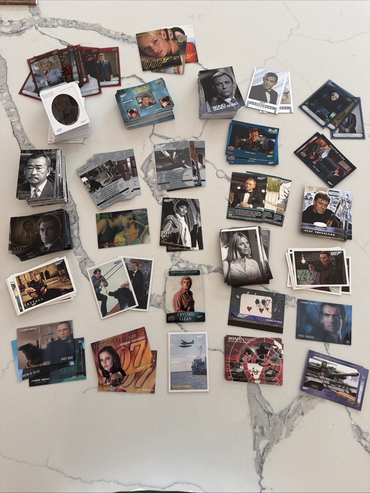 HUGE JAMES BOND Insert Cards Lot 250+ Inserts Promos Bond Girls Parallels HUGE JAMES BOND Insert Cards Lot 250+ Inserts Promos Bond Girls Parallels
