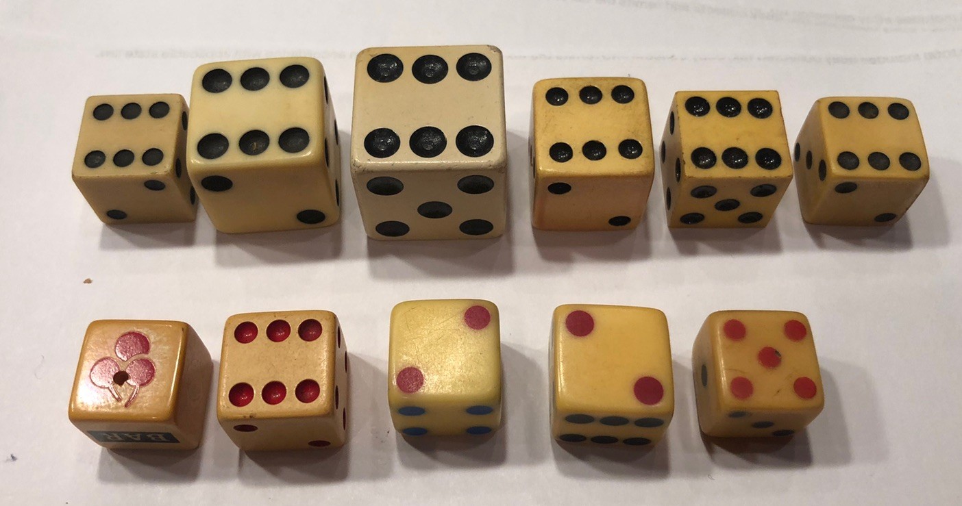 Collection Of 11 Vintage Bakelite Dice (5/8”-15/16”)