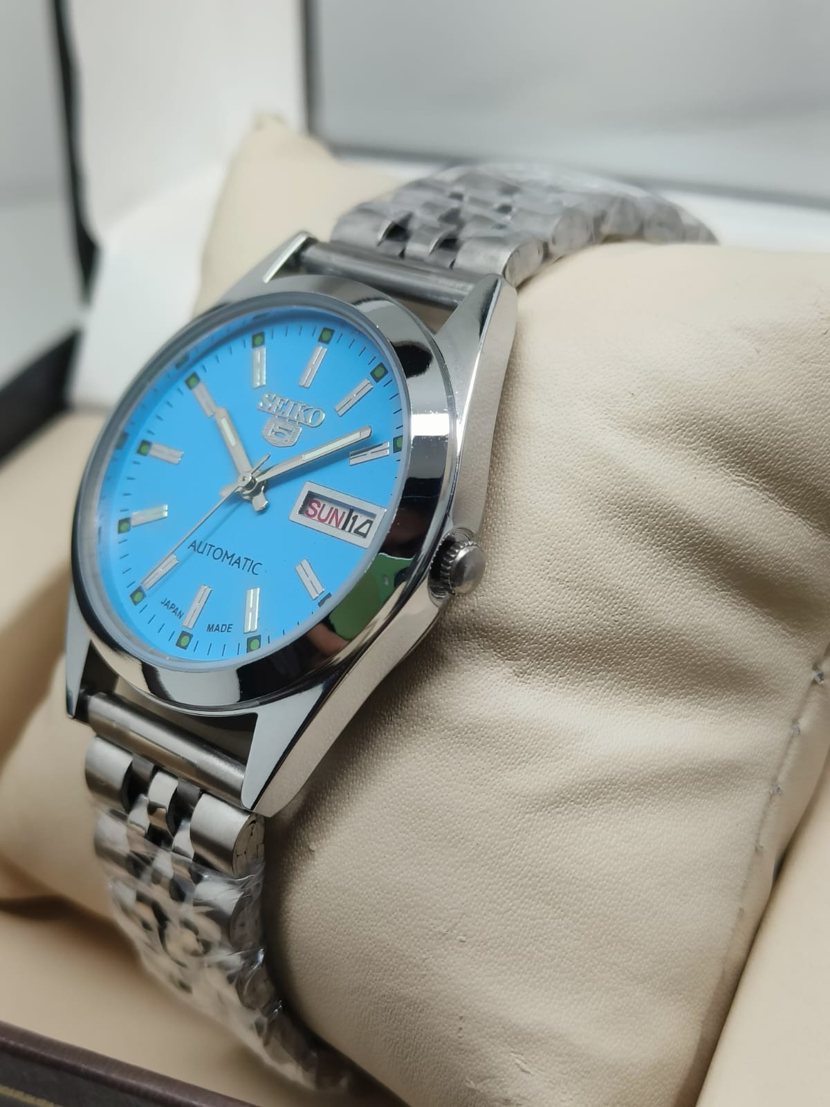 Vintage Seiko automatic movement mechanical men's wristwatch Blue Dial 