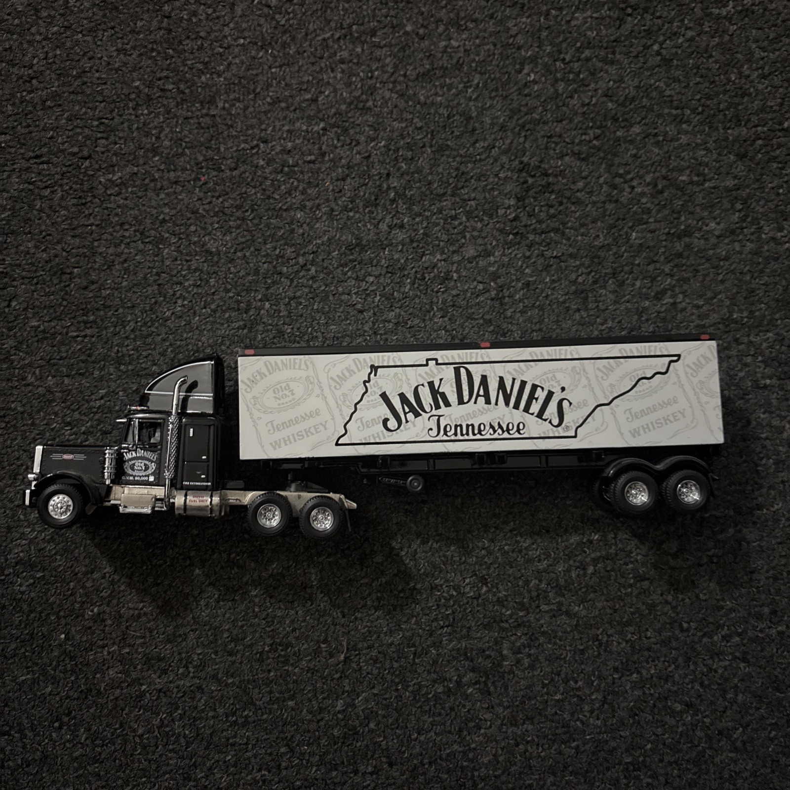Matchbox Collectibles Peterbilt 359 Jack Daniels Semi Truck Trailer 1/58 Diecast