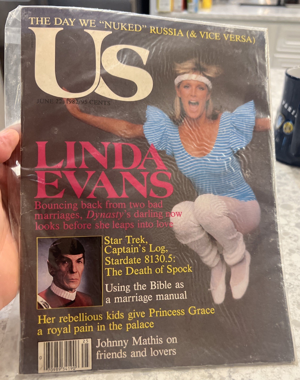June 22-1982 US Mag(LINDA EVANS/STAR TREK/DEATH OF MR. SPOCK/PIA ZADORA/ED BRUCE