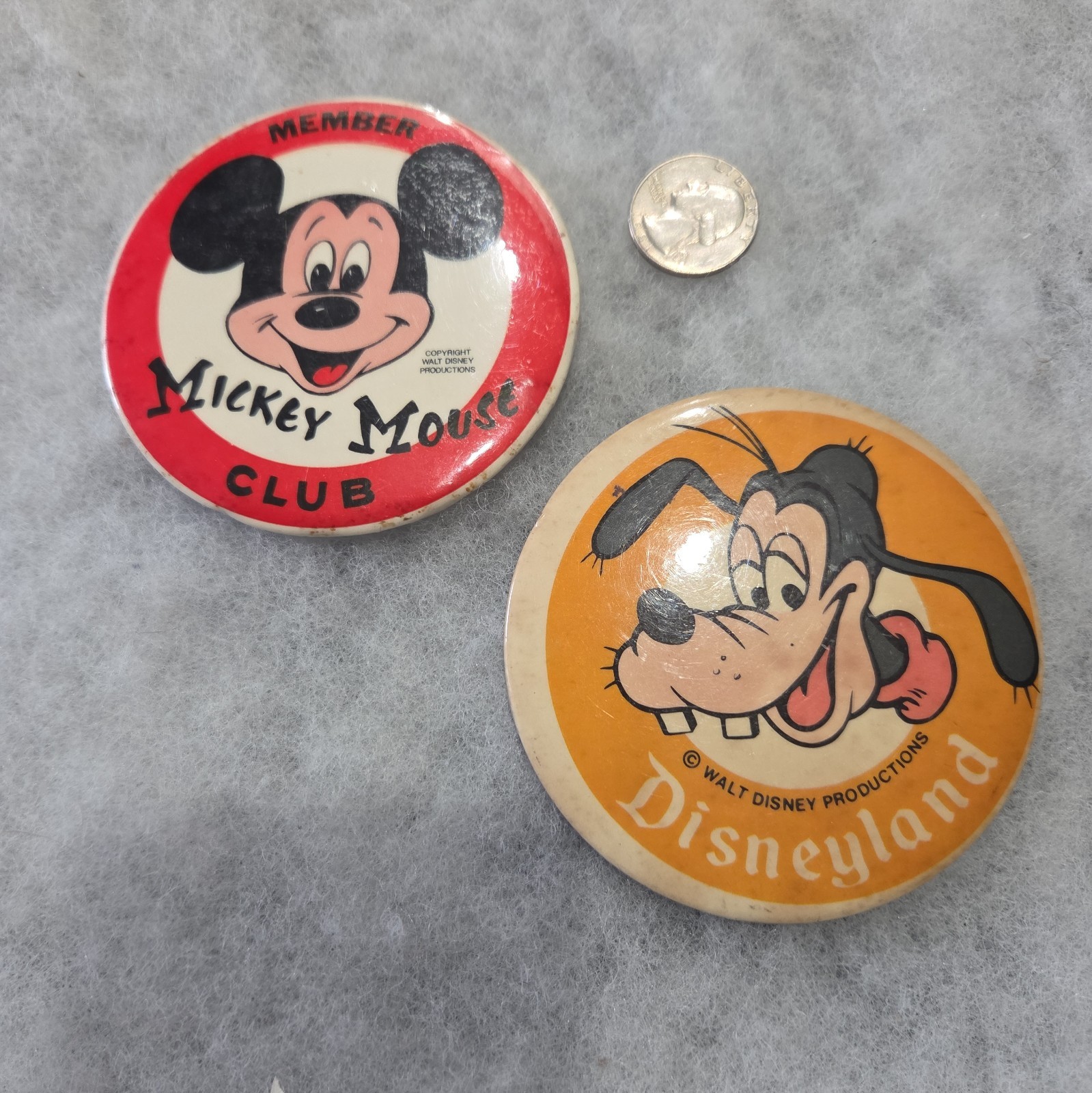Vtg Pair of Large Mickey and Goofy Disneyland Pins