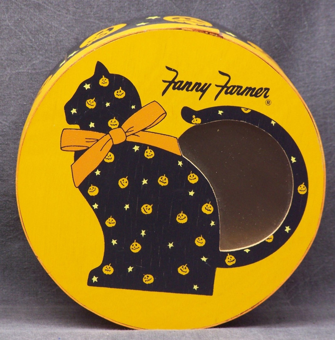 Vintage Fanny Farmer Halloween Round Wooden Box Black Cat with Jack O\' Lanterns