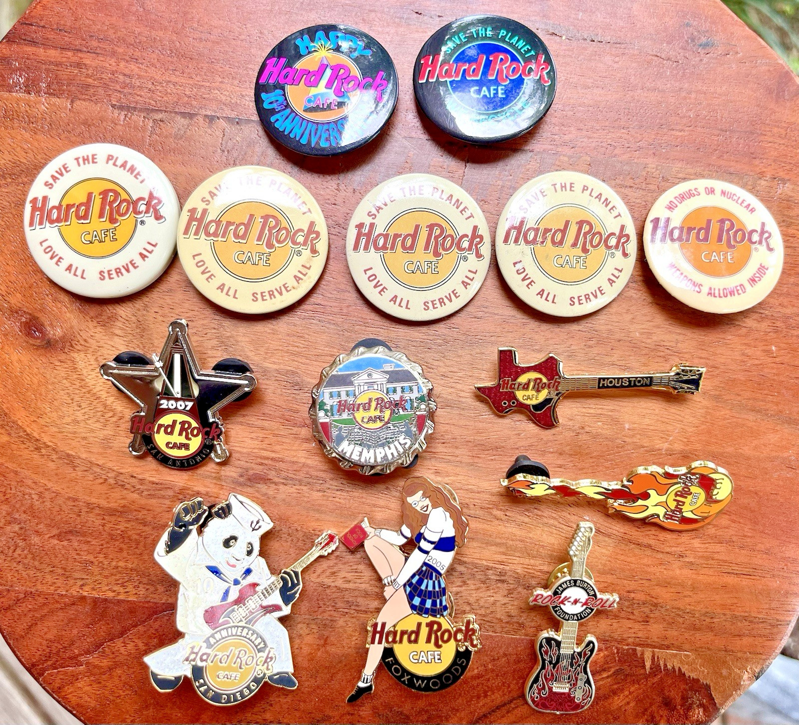 VTG Hard Rock Cafe Pin Lot/14 FOXWOODS SCHOOL GIRL, SAILOR PANDA , FLAME GUITAR