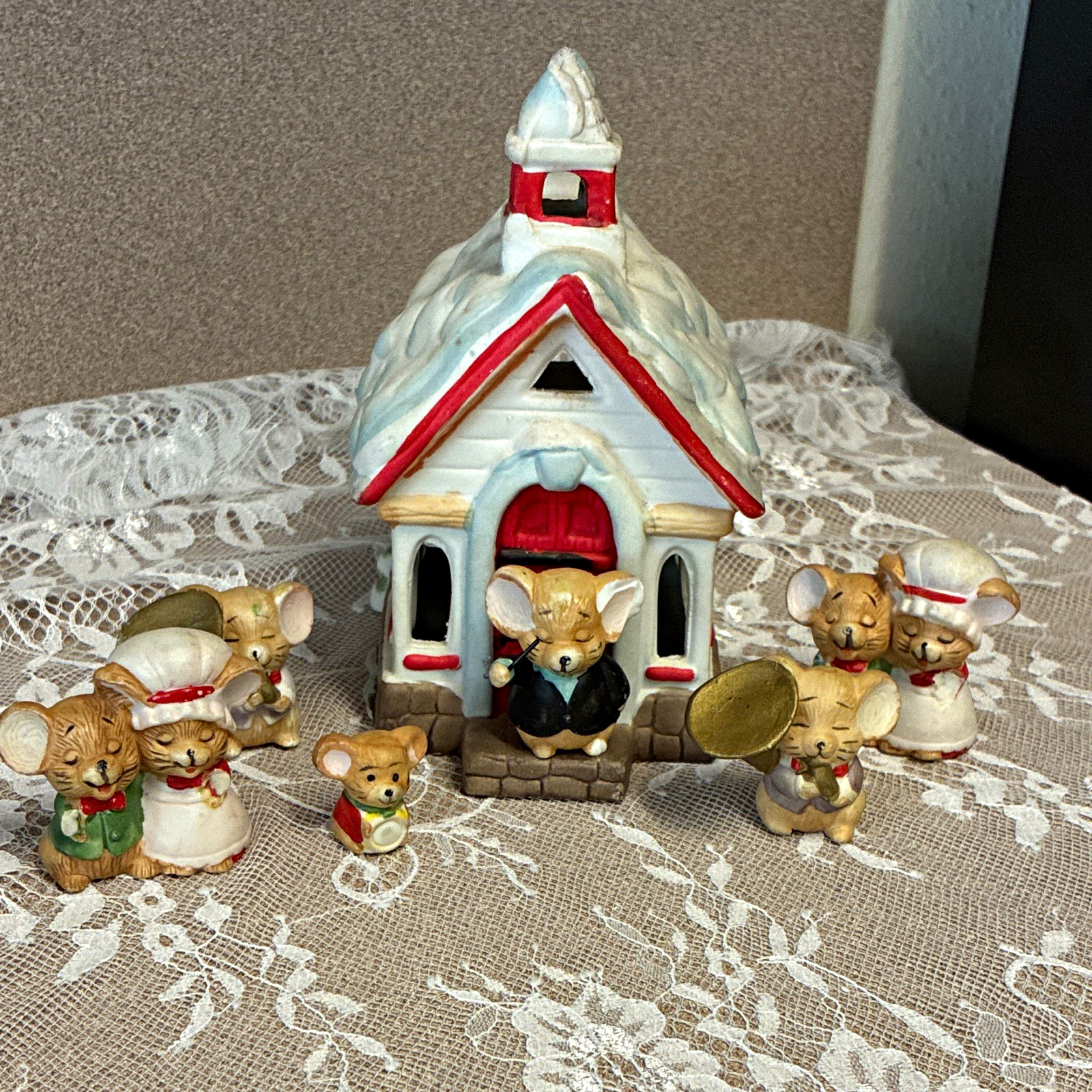 Vintage Jasco “ Mouse Carolers “ Christmas set