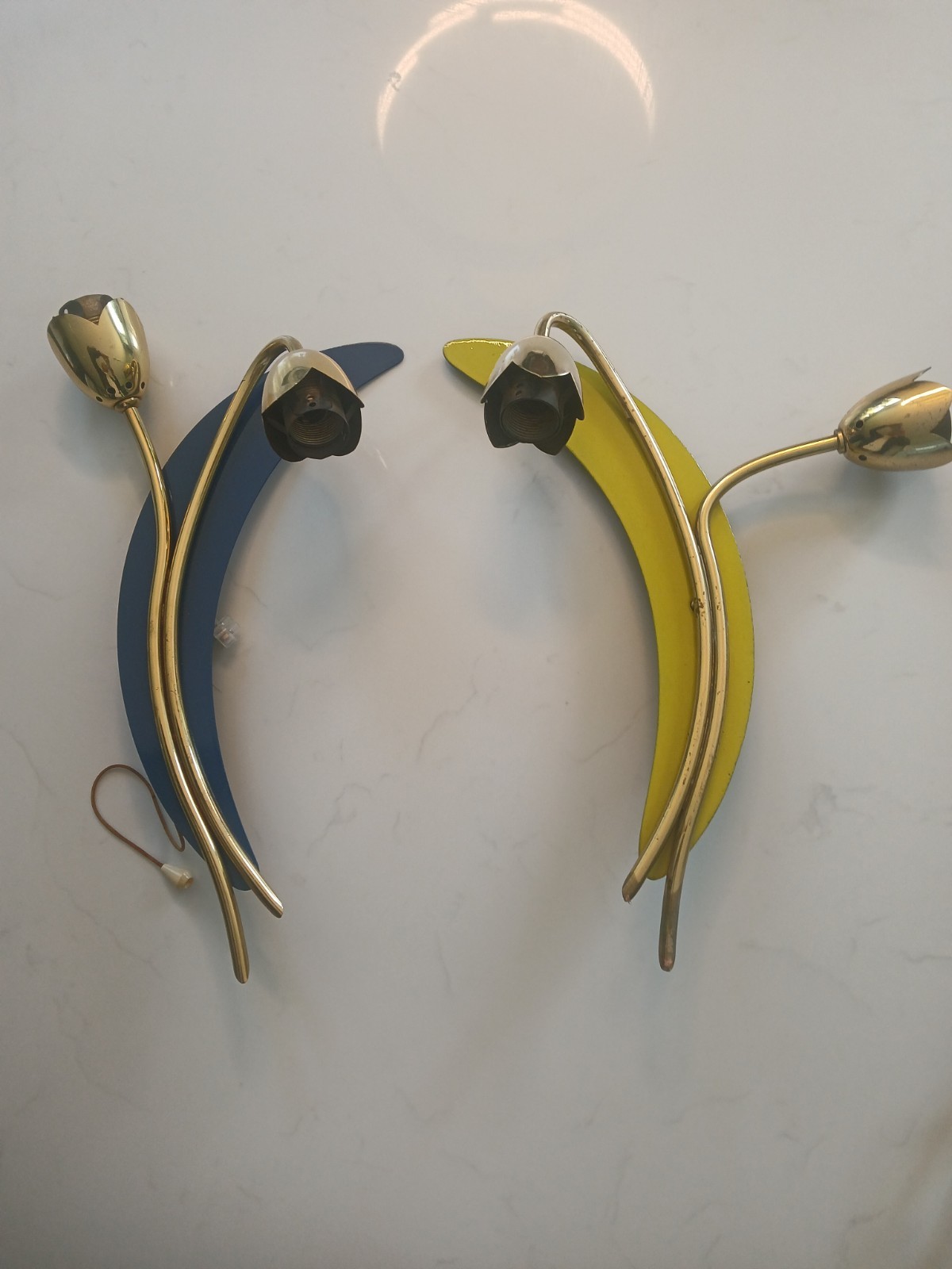 A lovely pair of Italian 1950s wall lights. A lovely pair of Italian 1950s wall lights.