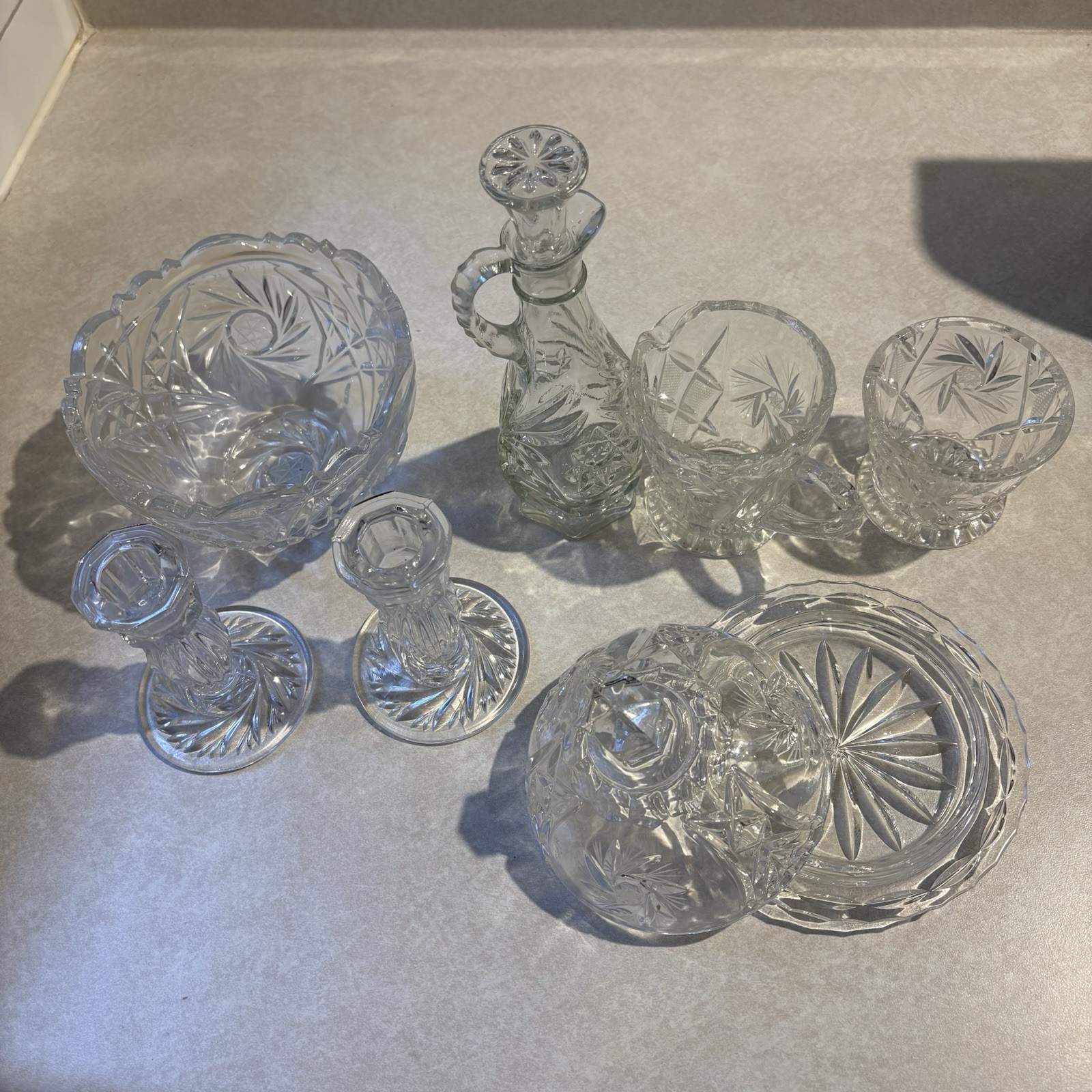 Vintage Crystal Glass Set No Chips Or Dings Starburst Design retro vintage home Vintage Crystal Glass Set No Chips Or Dings Starburst Design retro vintage home